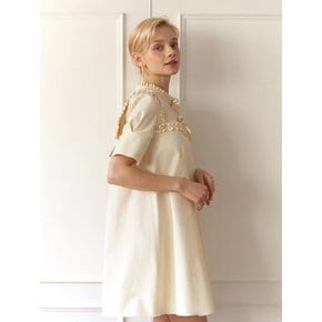 Square Frill One-piece CREAM