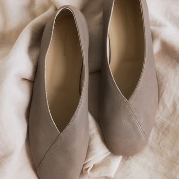 킨더살몬 Edel Stitch Leather Flat Fog-Gray