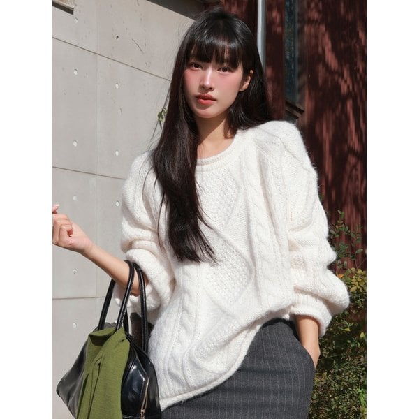 클래식 트위스트 라운드 니트 2컬러 VW623