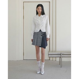 에고이스트 [시흥점] 여성 셔링 포인트 라운드 밑단 슬림핏 블라우스 (ER1WB261)