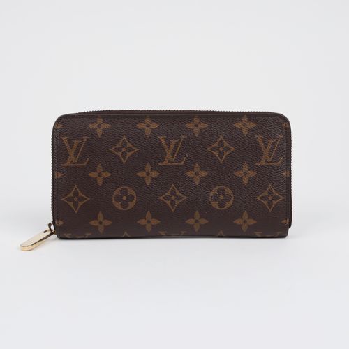 https://image-cdn.trenbe.com/resale-product-photo/884570/1791881246204-185dfba2-3e84-4d74-9724-f4867fb5b1ef.jpg