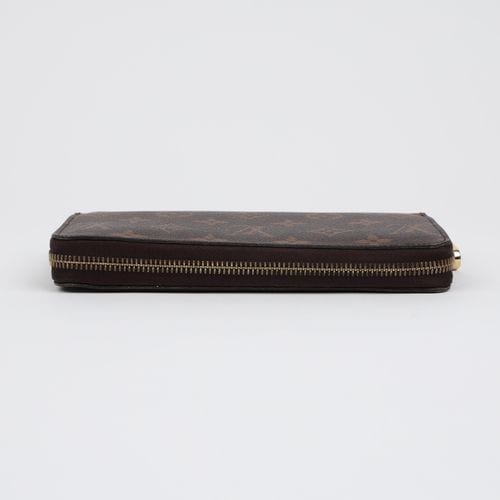 https://image-cdn.trenbe.com/resale-product-photo/884570/1791881246230-48ca7971-feb8-46e9-8dde-b704572f44f1.jpg