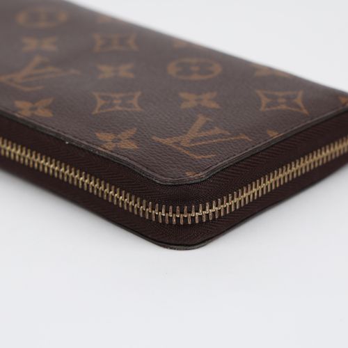 https://image-cdn.trenbe.com/resale-product-photo/884570/1791881246326-475dda41-b865-458c-b625-60bcad45c015.jpg