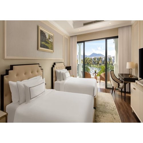 https://media.eoding.com/media/travelagent/1722/imagecontent/%EB%A9%9C%EA%B9%9C%20%ED%8A%B8%EC%9C%88%EA%B0%9D%EC%8B%A4.jpg