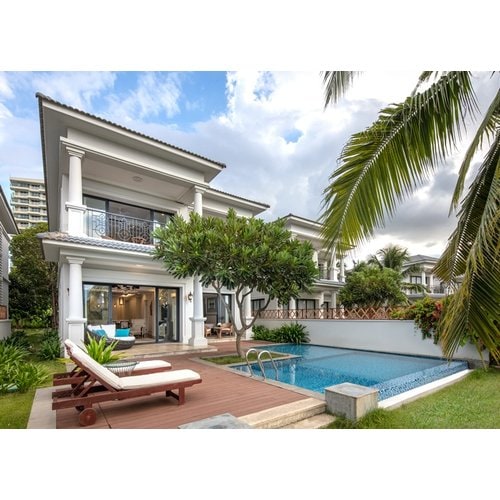 https://media.eoding.com/media/travelagent/1722/imagecontent/%EB%A9%9C%EA%B9%9C%201%EB%B2%A0%EB%93%9C_OneBedroomVillaLakeview_Overview1.jpg