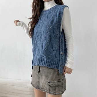 신세계라이브쇼핑 [옷자락] 여자 케이블 스카시 옆버튼 언발 루즈핏 니트조끼