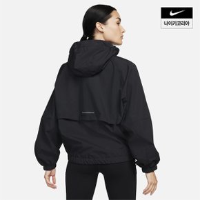 우먼스 나이키 스톰 핏 스위프트 러닝 재킷 NIKE FB7493-010