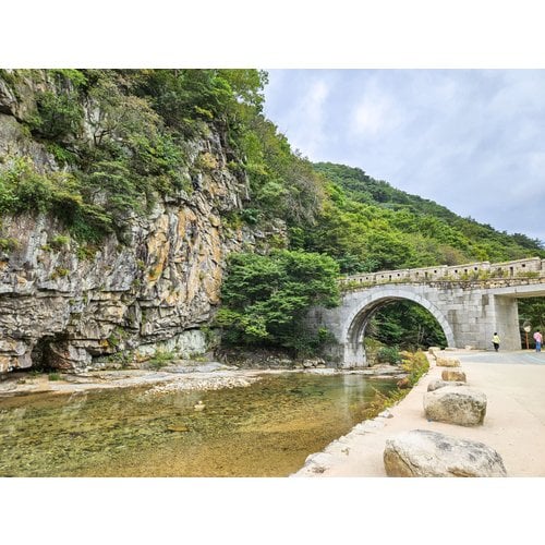 https://media.eoding.com/media/travelagent/40/imagecontent/문경새재 (2).jpg