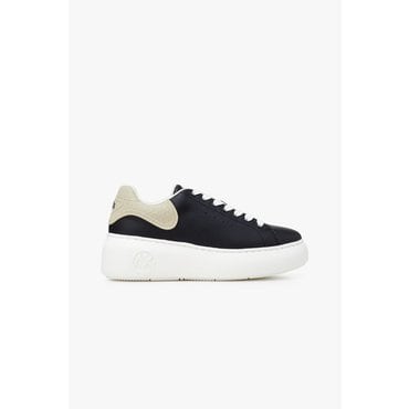 ARMANI EXCHANGE 여성 로고 힐탭 청키 플랫폼 스니커즈(A425175505)블랙