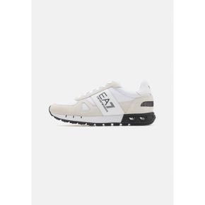 4336091 EA7 LEGACY UNI - Trainers white/black