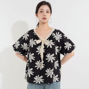 벨루아 플라워 레이스넥 블라우스_P432319992