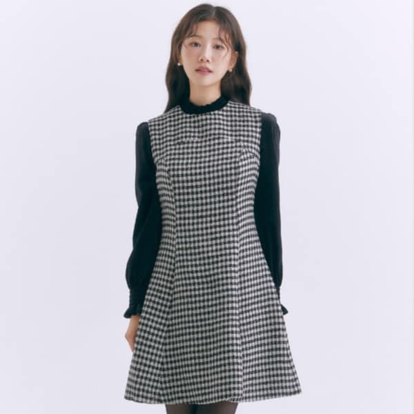 확대된 대표 .