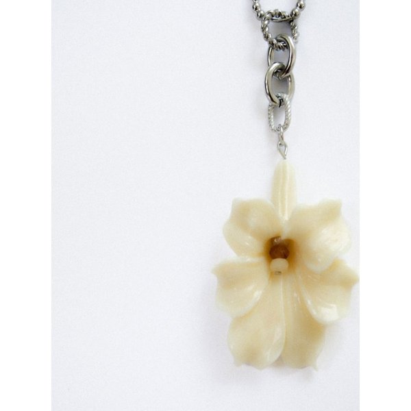 Desert petal charm