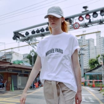 뮤제 DUPLEX Musee Paris Standard Fit T-Shirt_Whte