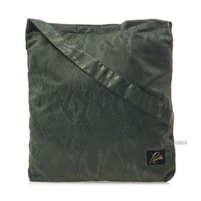 SS25 공용 파이썬 자카드 숄더백 QV058A OLIVE