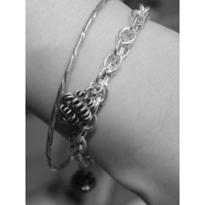 bold chain b. riche