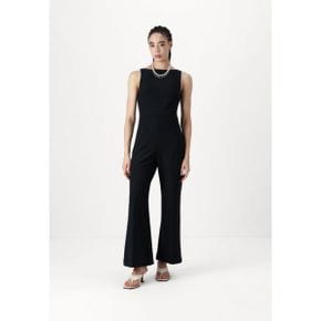 5300417 Abercrombie  Fitch CLASP BACK JUMPSUIT - Jumpsuit black beauty