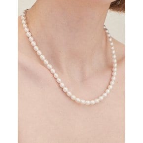 Betty Pearl Necklace