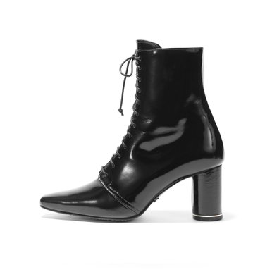 Glossy Lace-Up Boots_Black