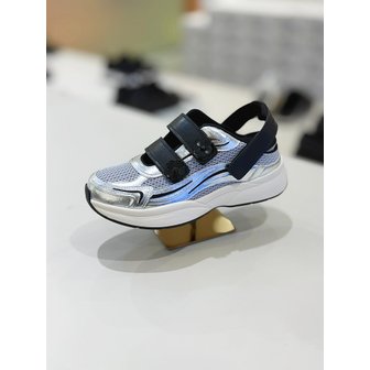 슈콤마보니 [시흥점] 플라워 스트랩 샌들 스니커즈 (실버) DW4DM26006SVX