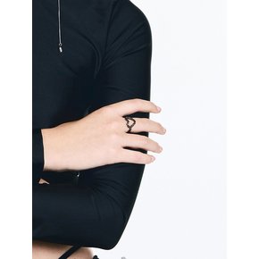 NO.611 [BLACK] SPIKY HEART RING