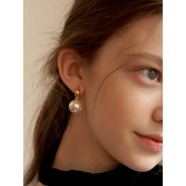 Mignon Etoile Pearl Hoop Earring_EC1685