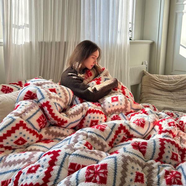 홈랩 헬싱키 따뜻한 양털형 극세사 차렵이불 베개커버세트 SS