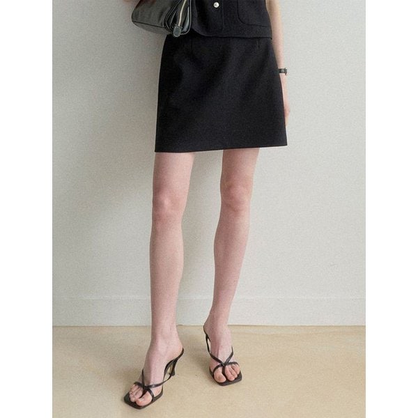 V tweed skirt (black)