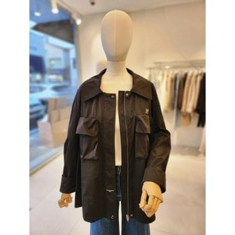 JJ지고트 [여주점] [JJ 지고트] 여성 플랩 포켓 자수 스트링 점퍼 GP3A0JPJ11