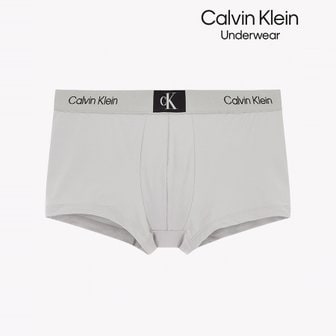 Calvin Klein Underwear 남성 1996 마이크로 로우라이즈 트렁크 (NB3406-9ME)