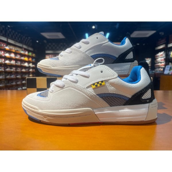 [여주점] (남여공용) 스니커즈 스케이트 믹사 (화이트) (VN000CUYWTM)