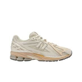 {국내배송} 뉴발란스 x 오라리 1906R 본 화이트 New Balance Auralee Bone White M1906RAU