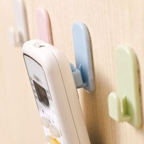 행거 옷장 옷걸이 접착식 부착형 리모컨 거치대 걸이 홀더 파스텔색