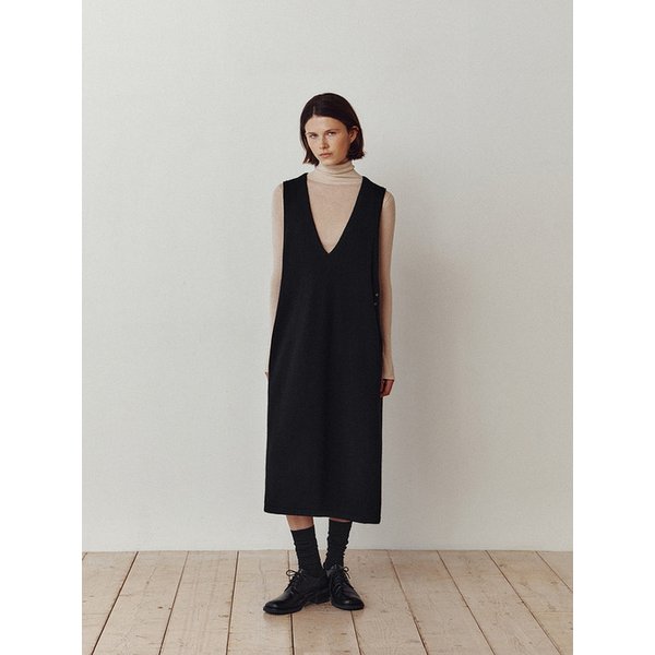 Baby alpaca wool v neck dress_Black