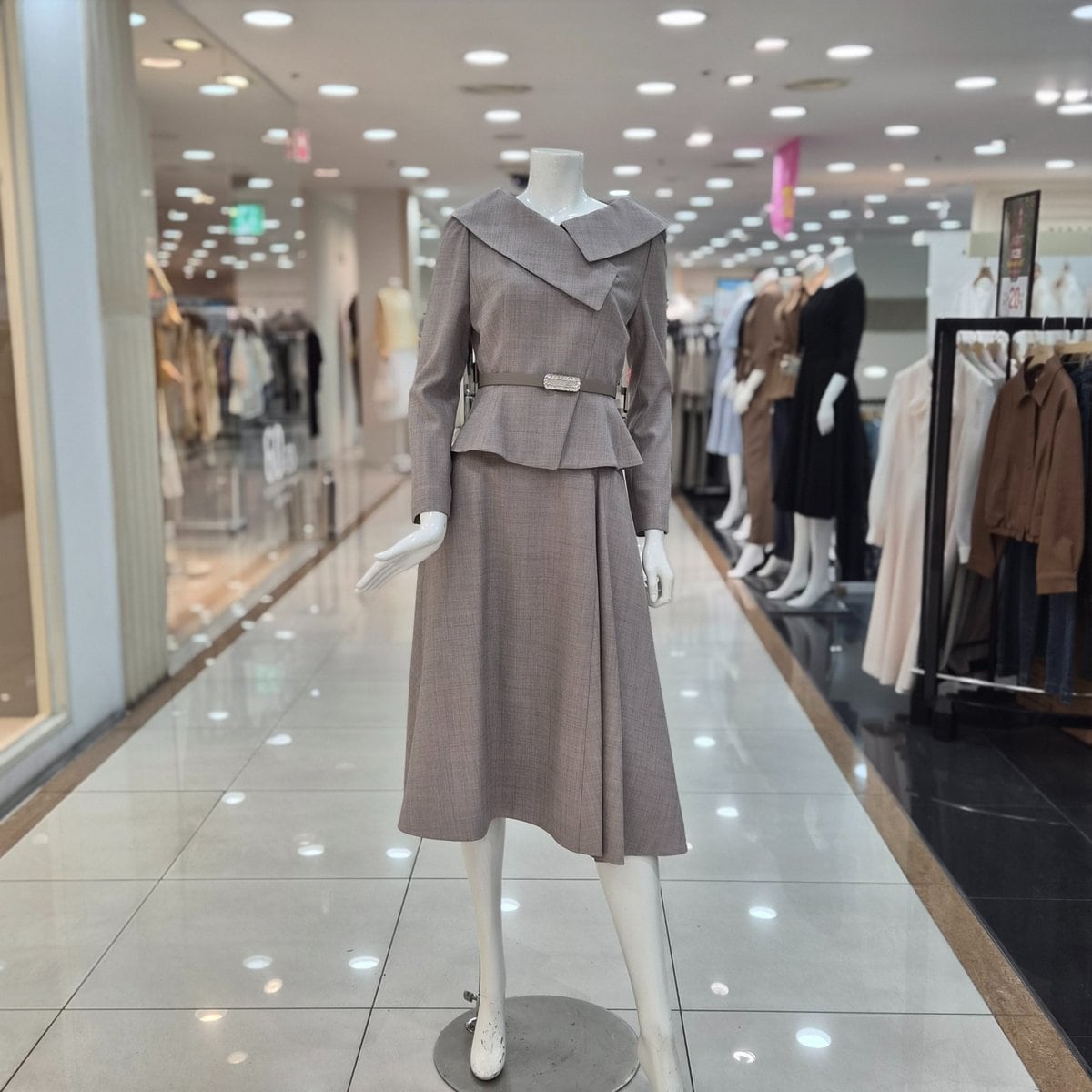 확대된 대표 1