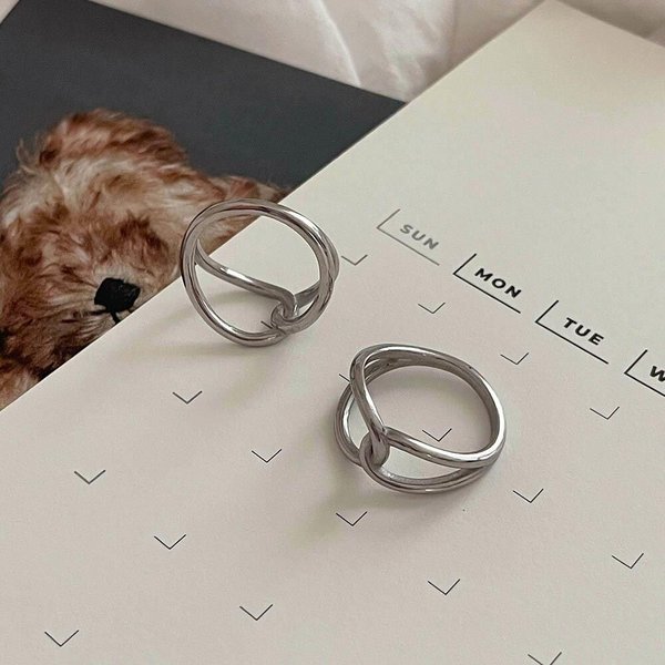 [옷자락] 여자 데일리 매듭 크로스 써지컬 실버 반지