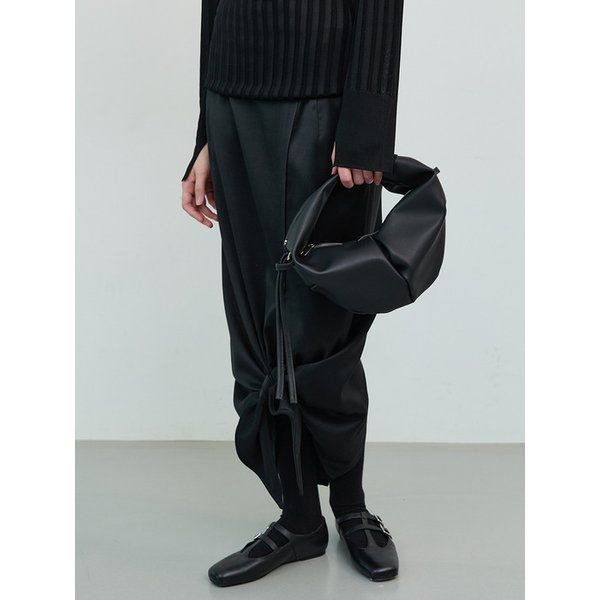 [리퍼브] LUVIN BAG SMALL COW LEATHER BLACK 러빈백 스몰 소가죽 블랙