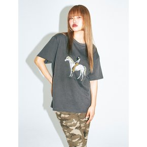 YELLOW TAIL HORSE OVER FIT TEE_CHARCOAL