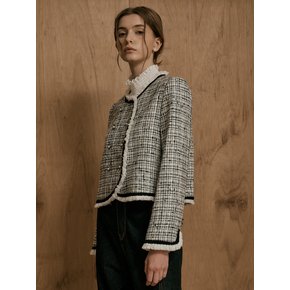 WD_Elegance fur-edged tweed jacket