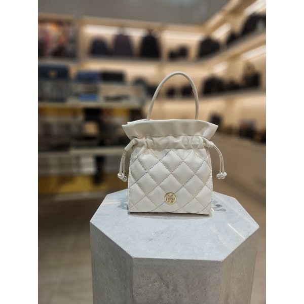 [부산점] 다이아퀼팅 백 M251MQ5361