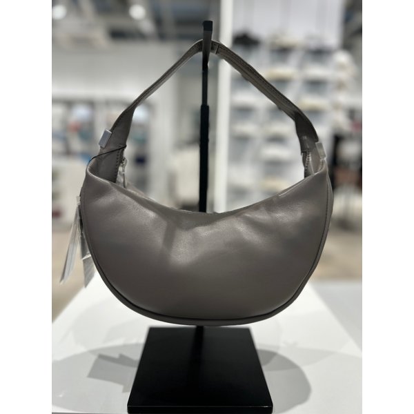 [부산점] [CK진] 핀치드 소프트 크레센트 미니 호보백 (4F3010G-NZ8)