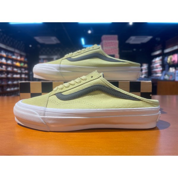 [여주점] (남여공용) 스니커즈 프리미엄 올드스쿨 뮬 LX (엘로우) (VN000DC56JL)