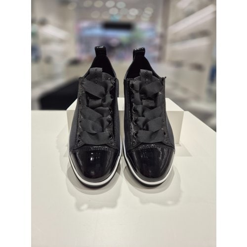 [여주점] 슈콤마보니Ribbon strap sneakers 블랙 DG4DA23513BLK