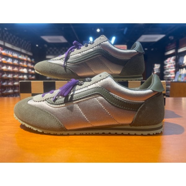 [여주점] (남여공용) 스니커즈 슈퍼 로우 프로 (카키) (VN000D83FSG)