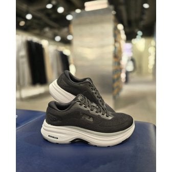 휠라 [파주점] RGB 아킴보 2.0 워킹화 (1RM02938H-013)