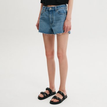 룩캐스트 아우로라 로우 웨이스트 데님 숏츠 / AURORA LOW WAIST DENIM SHORTS_2colors