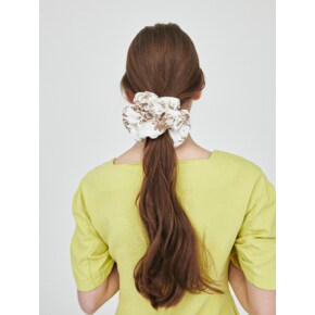 Brown Flower Scrunchie Hair-Band Ia120