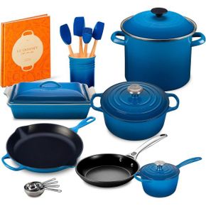 영국 르쿠르제 무쇠냄비 Le Creuset 20 Piece Kitchen Essentials Bundle with Cookbook - Marse