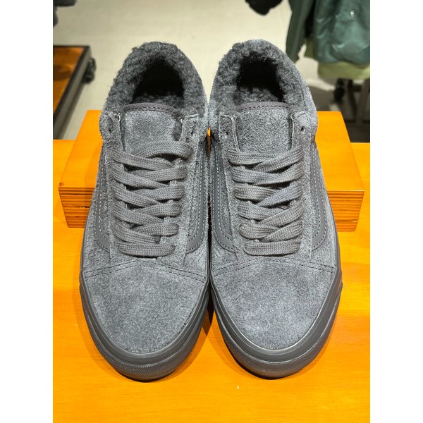 [시흥점] 남녀공용 스니커즈 Mte 셰르파 올드스쿨 (챠콜)(VN000CY21O7)