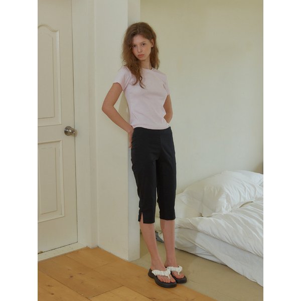 ANC MINIMAL SLIM-FIT CAPRI PANTS